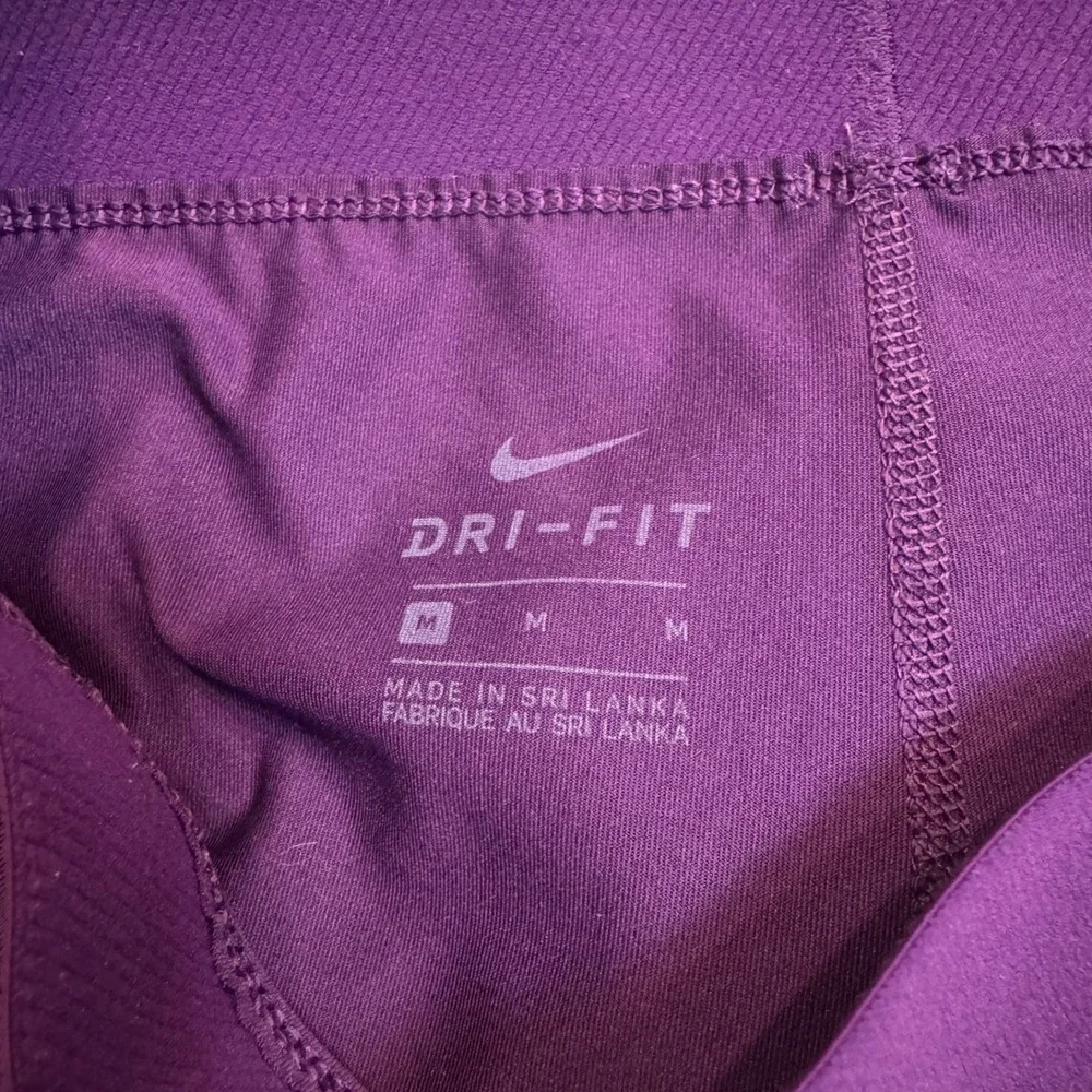 Nike Dri-Fit Pro Linear Rain Black Reflective Capri Legging Pants Size‎ M Medium